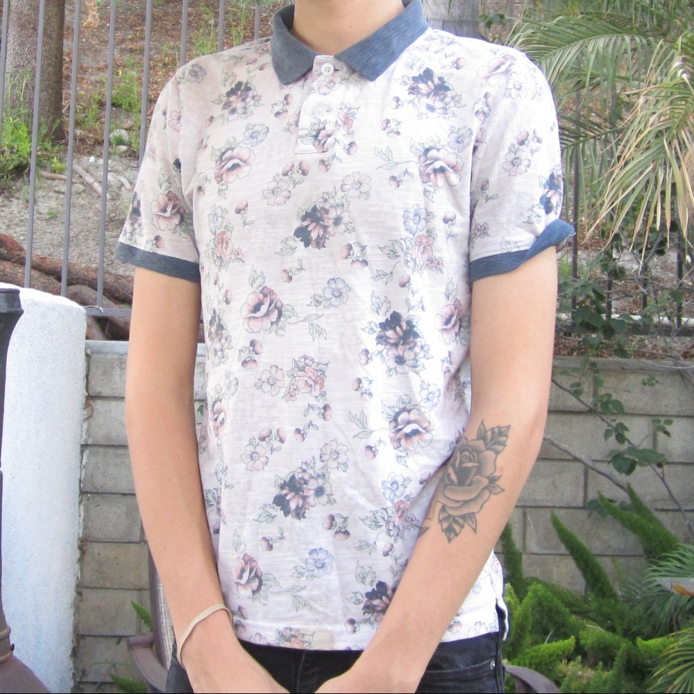 Mossimo floral collared shirt